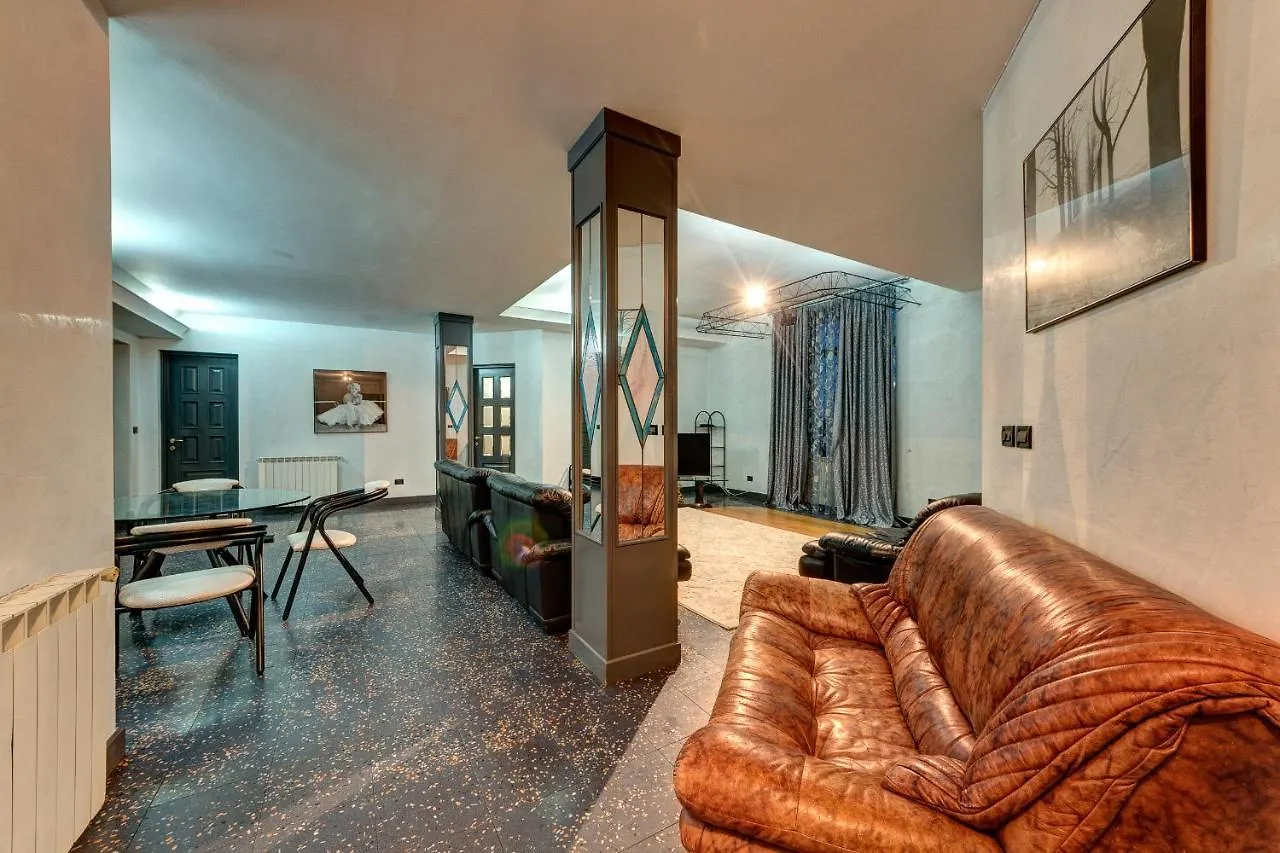 Apartments On Mykilsko-Botanichna St, 14 Kiev