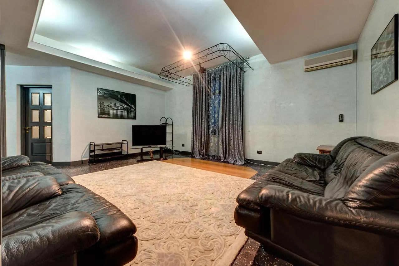 Apartments On Mykilsko-Botanichna St, 14 Kiev