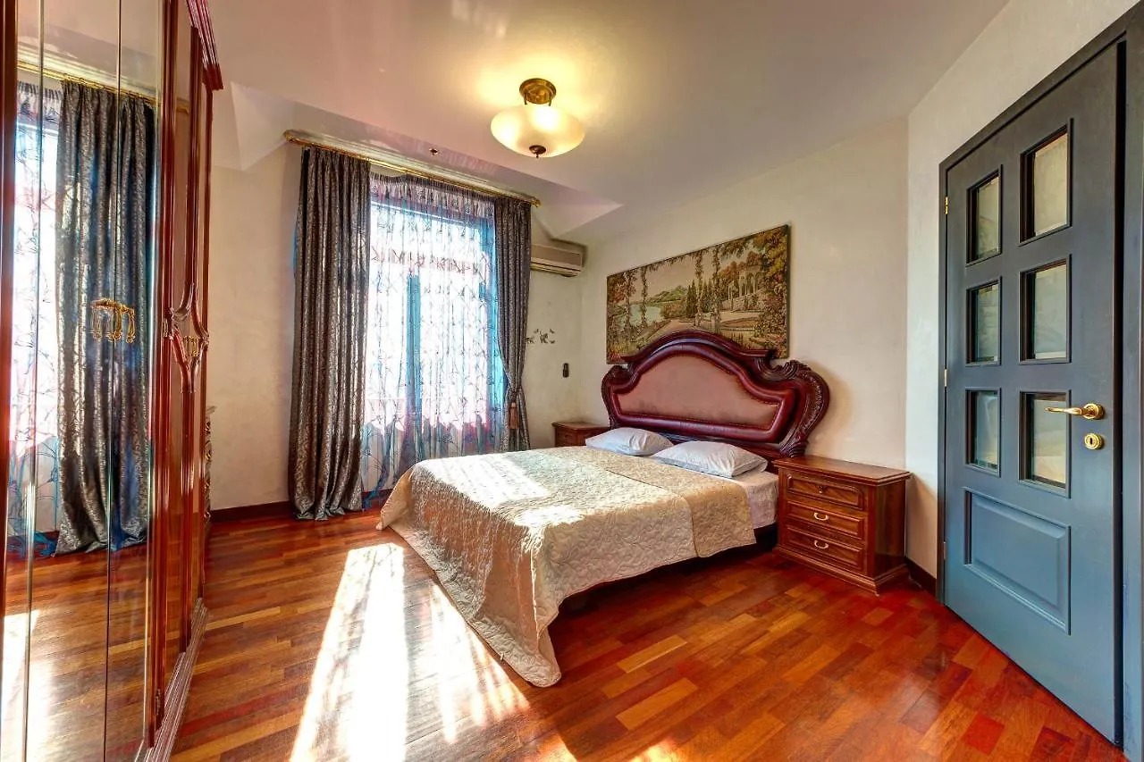 Apartments On Mykilsko-Botanichna St, 14 Kiev